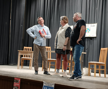 A zazvonil zvonec...Divadlo Hrcina 09 11 2025