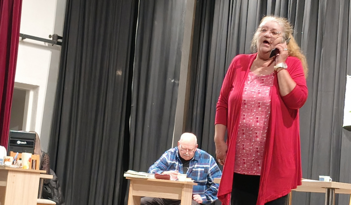 A zazvonil zvonec...Divadlo Hrcina 09 11 2025