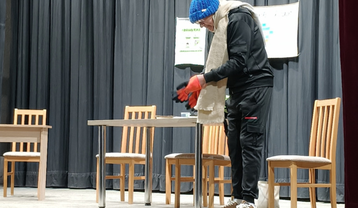 A zazvonil zvonec...Divadlo Hrcina 09 11 2025