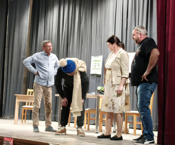 A zazvonil zvonec...Divadlo Hrcina 09 11 2025