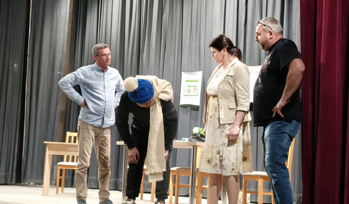 A zazvonil zvonec...Divadlo Hrcina 09 11 2025