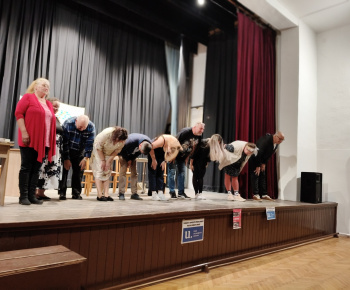 A zazvonil zvonec...Divadlo Hrcina 09 11 2025